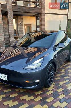 Tesla Model Y  2022