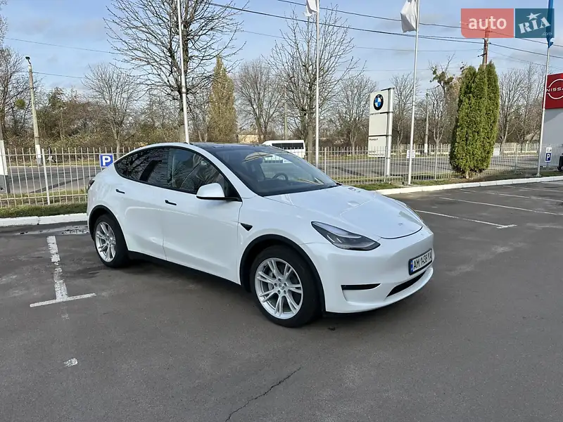 Tesla Model Y 2022