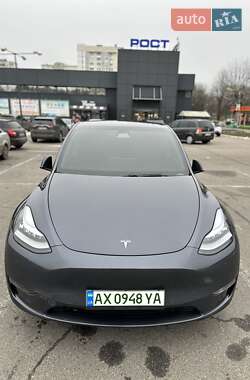 Tesla Model Y  2020