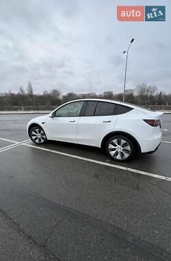 Tesla Model Y  2021