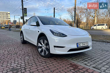Tesla Model Y  2022