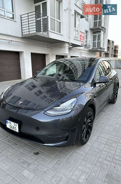 Tesla Model Y  2021