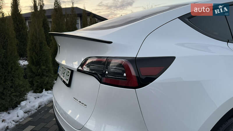 Внедорожник / Кроссовер Tesla Model Y 2022 в Киеве