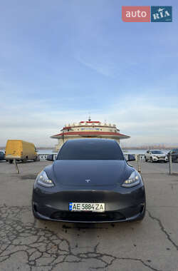 Tesla Model Y  2020