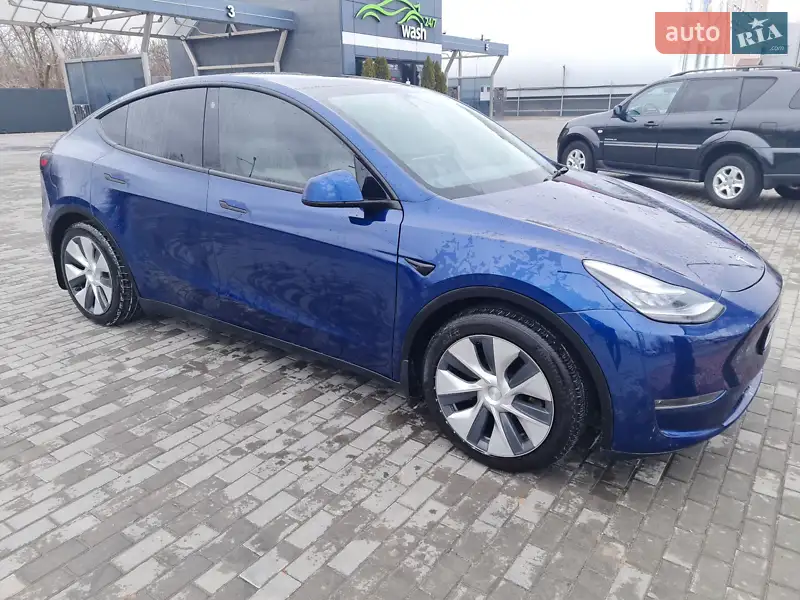Tesla Model Y 2021