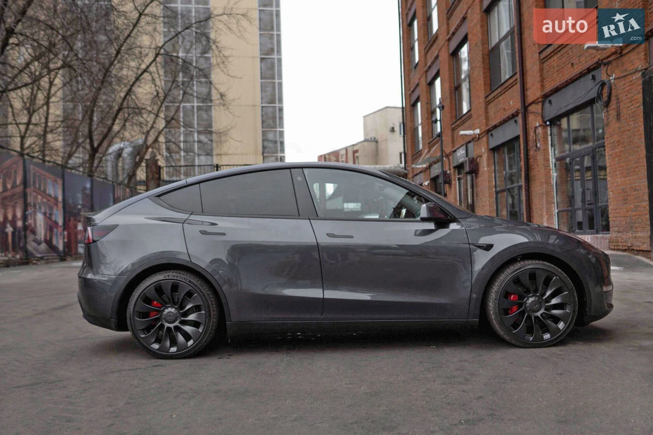 2023 Tesla Model Y - мініатюра 3