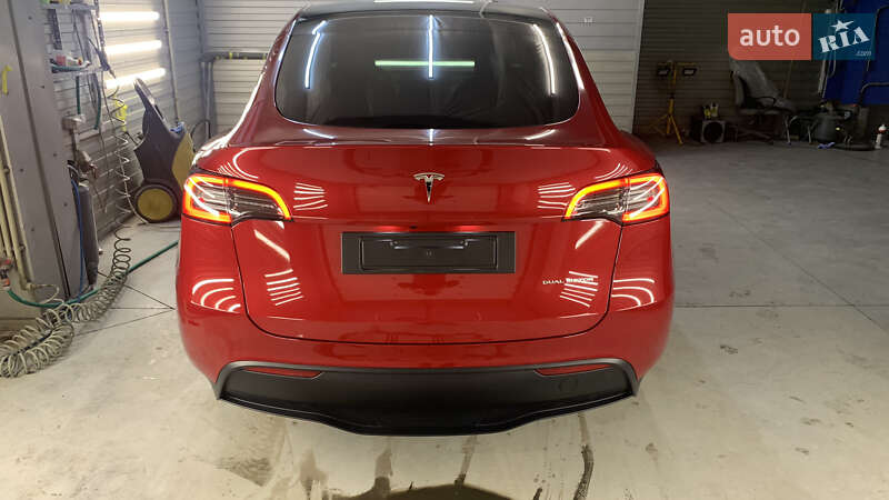 Внедорожник / Кроссовер Tesla Model Y 2023 в Киеве