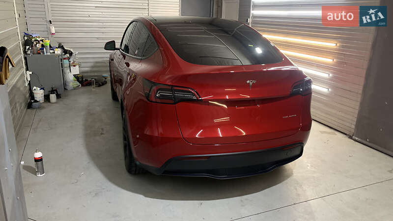 Внедорожник / Кроссовер Tesla Model Y 2023 в Киеве