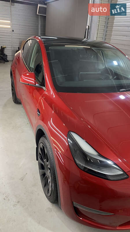 Внедорожник / Кроссовер Tesla Model Y 2023 в Киеве