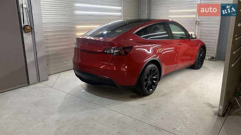 Внедорожник / Кроссовер Tesla Model Y 2023 в Киеве
