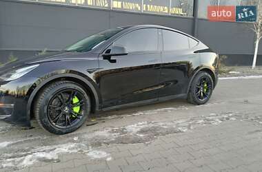 Tesla Model Y  2021