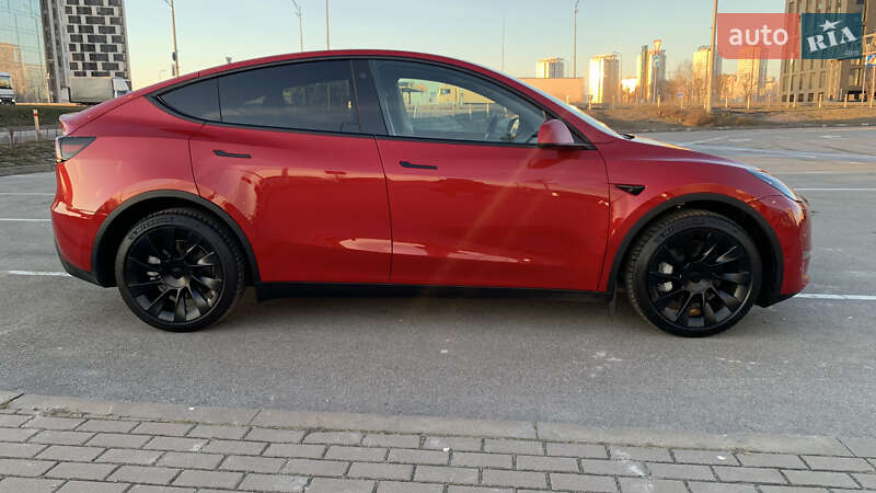 Внедорожник / Кроссовер Tesla Model Y 2023 в Киеве