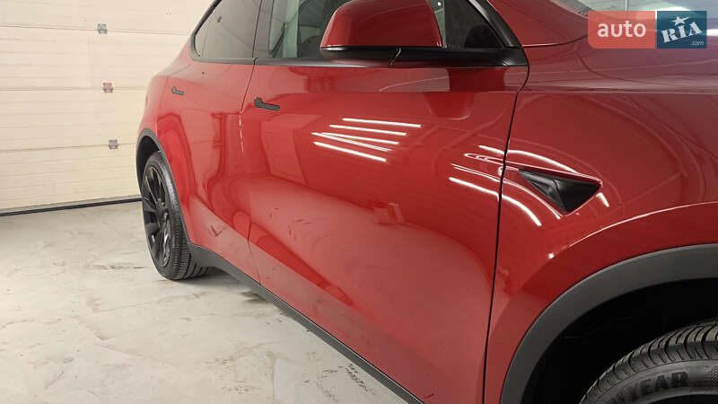 Внедорожник / Кроссовер Tesla Model Y 2023 в Киеве