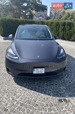 Tesla Model Y  2021