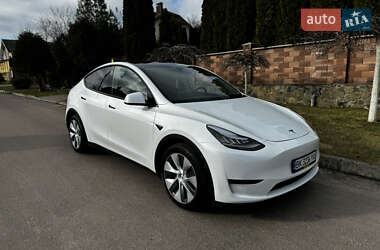 Tesla Model Y  2023