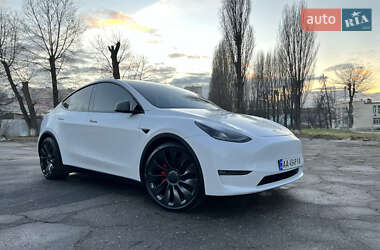 Tesla Model Y 2021