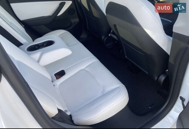 Внедорожник / Кроссовер Tesla Model Y 2021 в Самаре