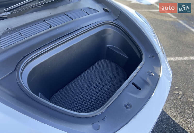 Внедорожник / Кроссовер Tesla Model Y 2021 в Самаре