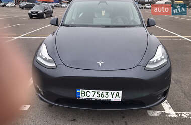 Tesla Model Y  2020