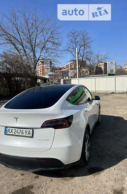 Tesla Model Y 2022