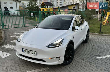 Tesla Model Y  2022