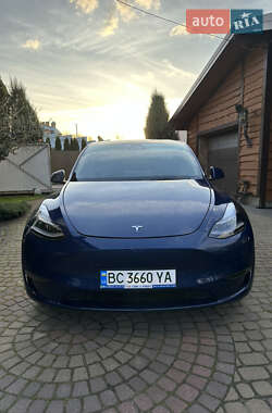 Tesla Model Y  2021