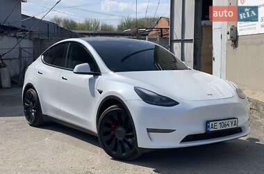 Tesla Model Y  2022
