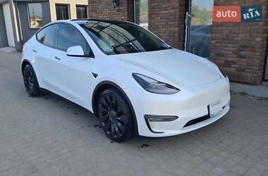 Tesla Model Y  2022