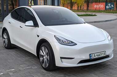 Tesla Model Y  2020