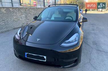Tesla Model Y  2021