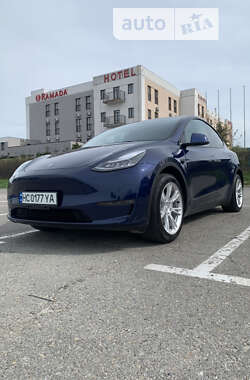 Tesla Model Y  2022