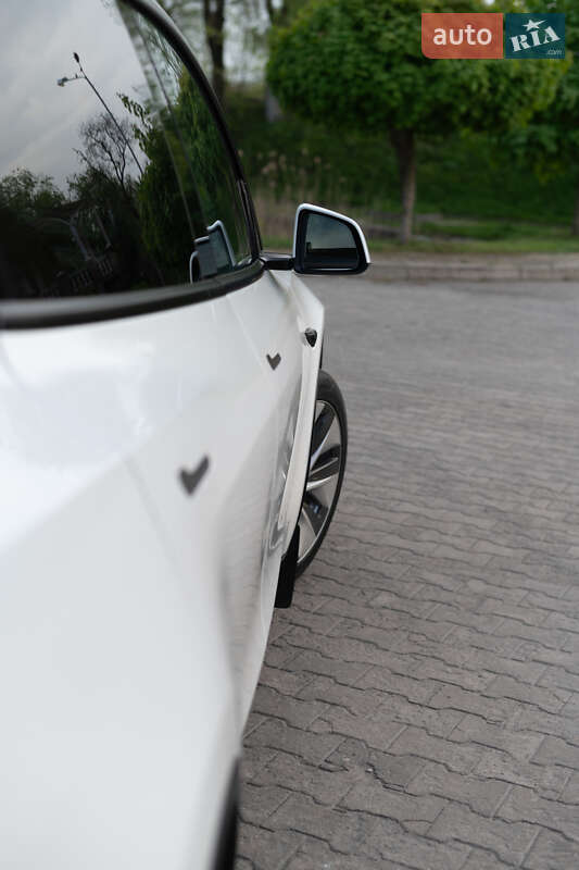 Внедорожник / Кроссовер Tesla Model Y 2023 в Днепре фото 24 Внедорожник / Кроссовер Tesla Model Y 2023 в Днепре