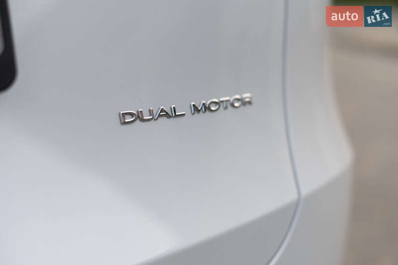 Внедорожник / Кроссовер Tesla Model Y 2023 в Днепре фото 28 Внедорожник / Кроссовер Tesla Model Y 2023 в Днепре