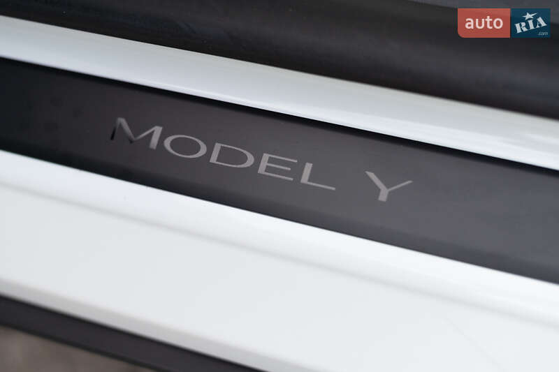 Внедорожник / Кроссовер Tesla Model Y 2023 в Днепре фото 35 Внедорожник / Кроссовер Tesla Model Y 2023 в Днепре