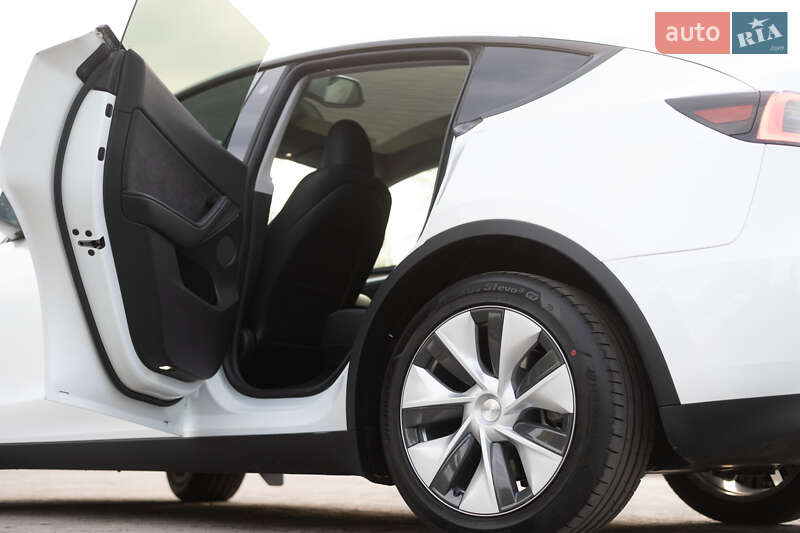 Внедорожник / Кроссовер Tesla Model Y 2023 в Днепре фото 41 Внедорожник / Кроссовер Tesla Model Y 2023 в Днепре