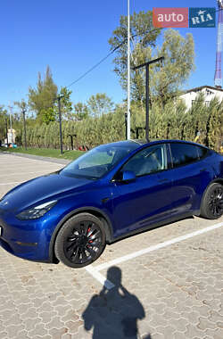 Tesla Model Y  2020