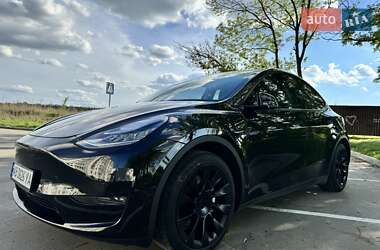 Tesla Model Y  2021