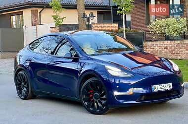 Tesla Model Y  2020