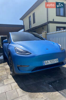 Tesla Model Y  2021