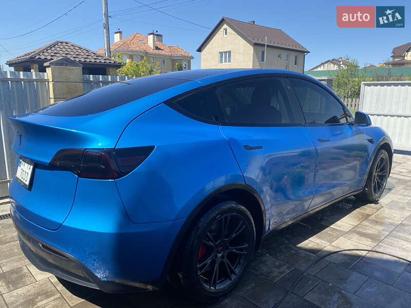 Внедорожник / Кроссовер Tesla Model Y 2021 в Киеве