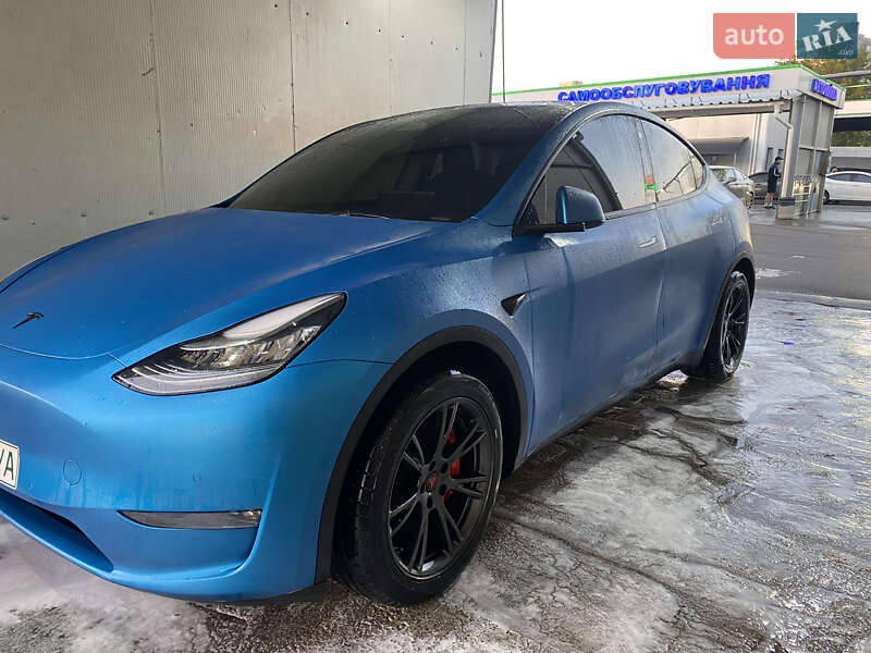 Внедорожник / Кроссовер Tesla Model Y 2021 в Киеве