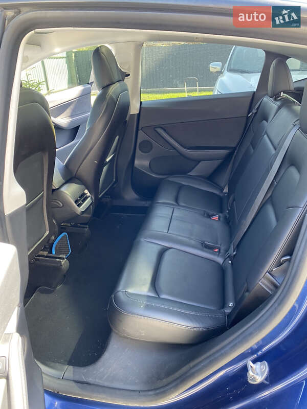 Внедорожник / Кроссовер Tesla Model Y 2021 в Киеве
