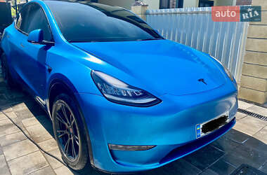 Внедорожник / Кроссовер Tesla Model Y 2021 в Киеве