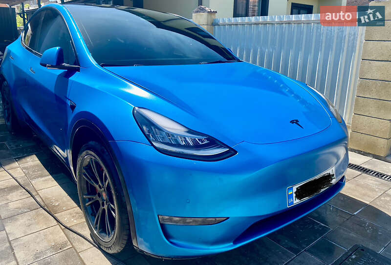Внедорожник / Кроссовер Tesla Model Y 2021 в Киеве