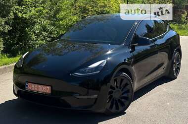 Tesla Model Y  2021