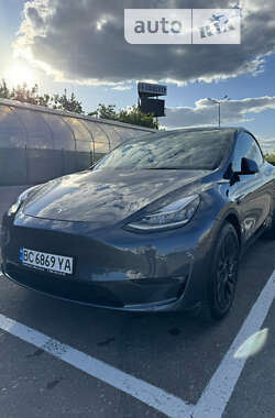 Tesla Model Y 2021