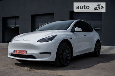 Tesla Model Y  2022