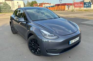 Tesla Model Y  2023