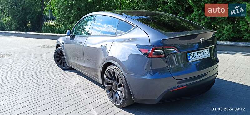 Внедорожник / Кроссовер Tesla Model Y 2022 в Львове
