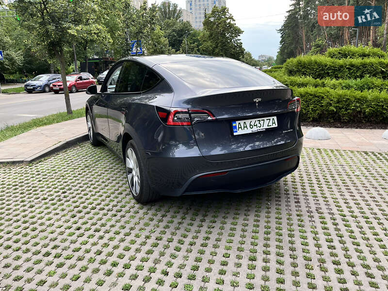 Внедорожник / Кроссовер Tesla Model Y 2021 в Киеве